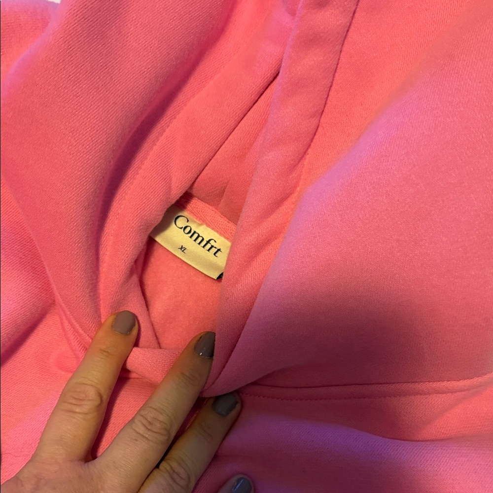 Comfrt Women's Pink Hoodie